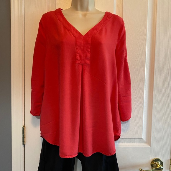 BUY 2 ITEMS GET 1 FREE - Chico’s Cold Shoulder Blouse Sz 12 - Picture 1 of 8